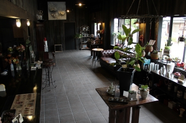 「パラボッセ」　（長野県長野市）の花屋店舗写真2